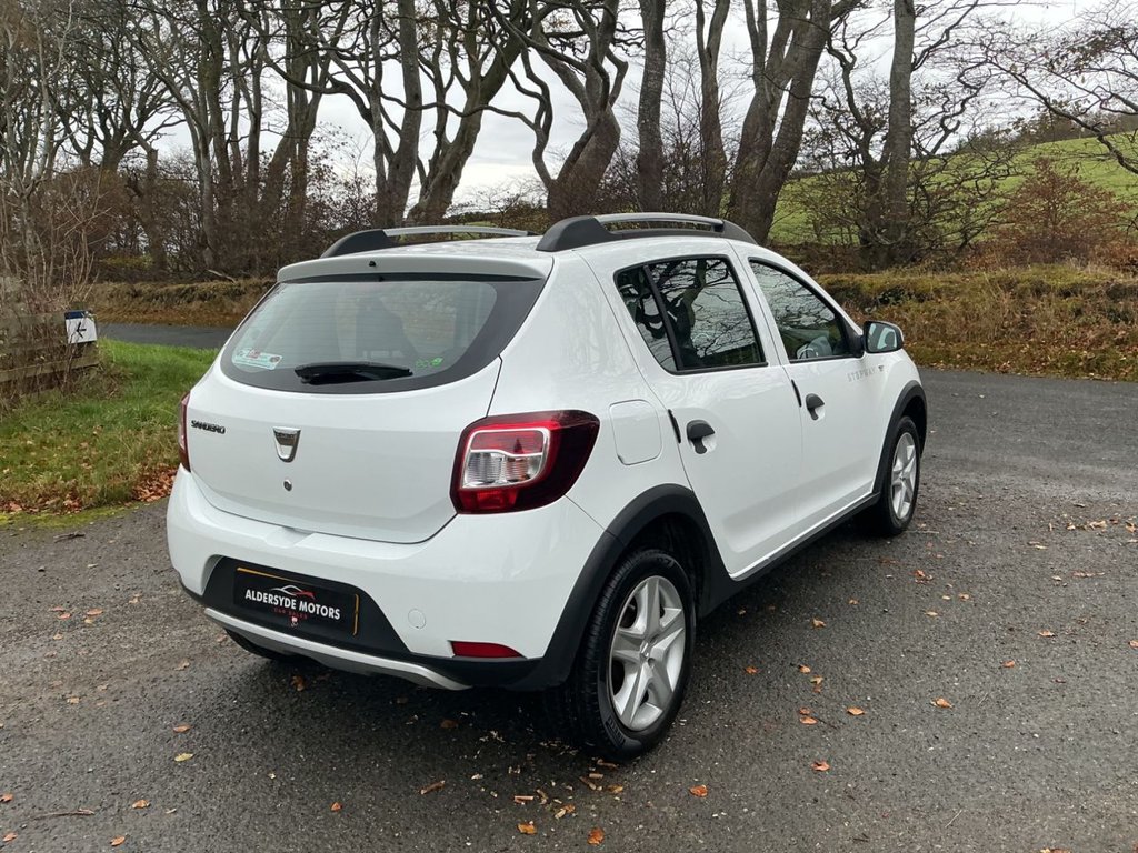 Used Dacia Sandero Stepway 2014 for sale - 76356904: Photo 6