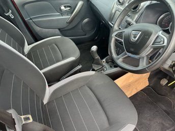 Used Dacia Sandero Stepway 2017 for sale - 76333712: Photo 9