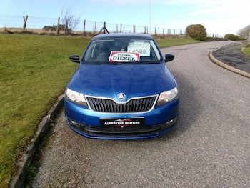 Used Skoda Rapid Spaceback 2014 for sale - 77780730: Photo