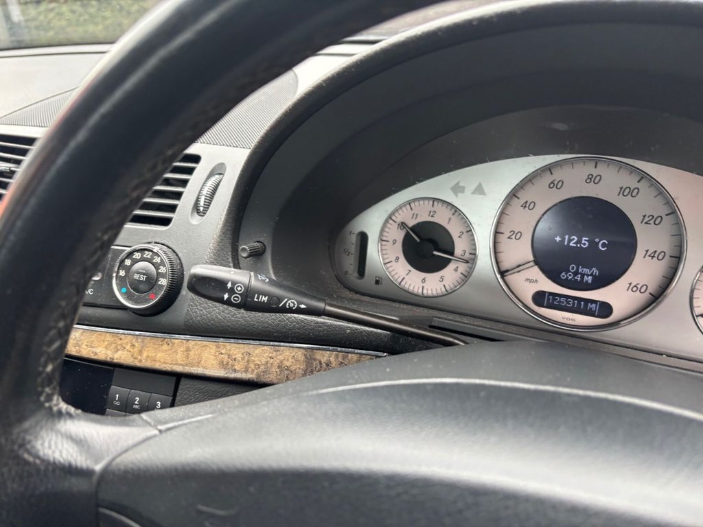 Used Mercedes-Benz E Class 2005 for sale - 76698801: Photo 14