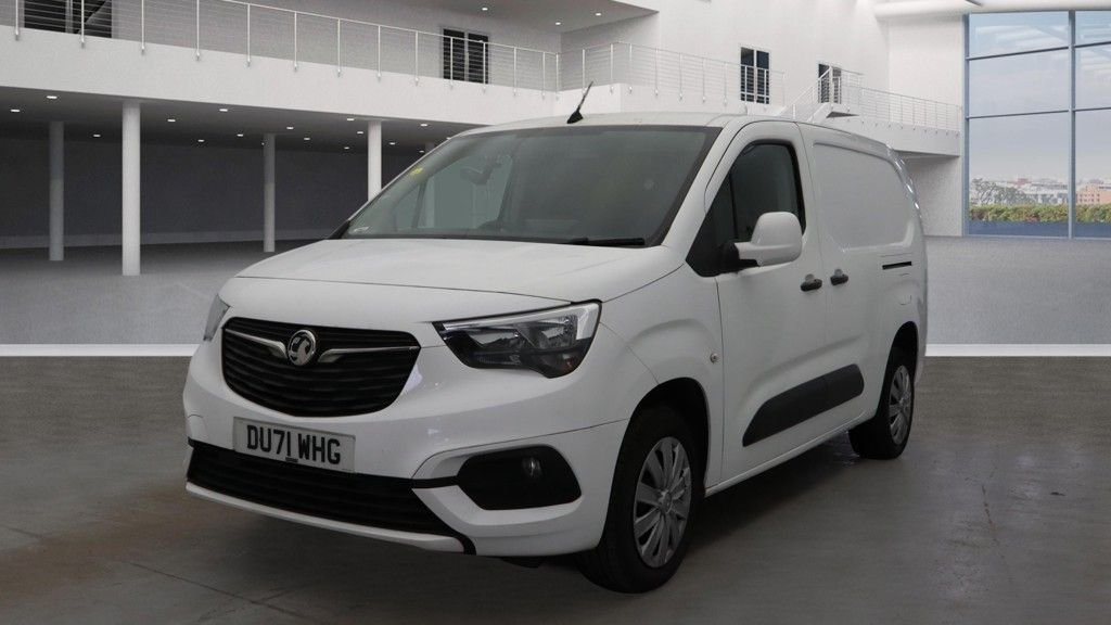 Used Vauxhall Combo 2021 for sale - 77681121: Photo 2