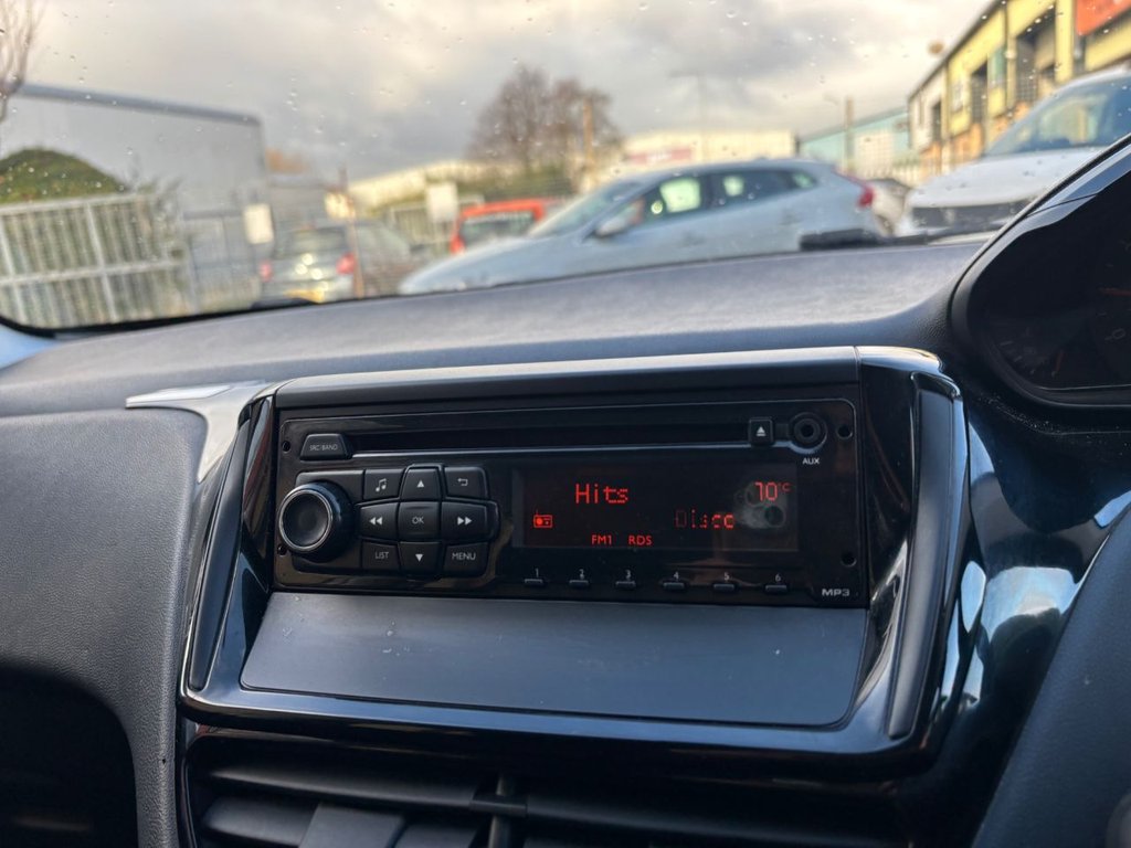 Used Peugeot 208 2014 for sale - 76698282: Photo 15