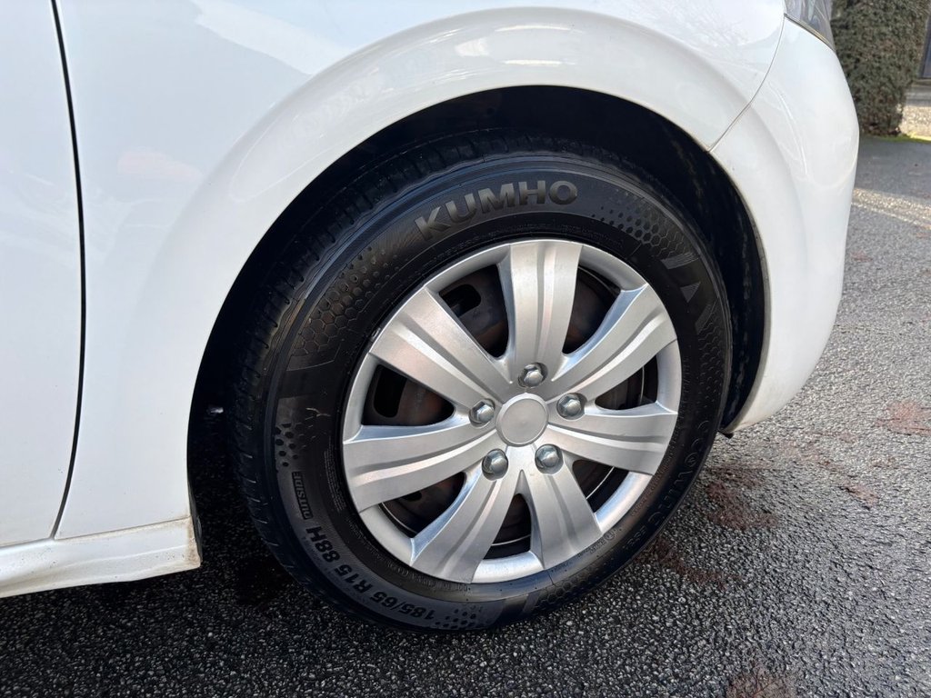 Used Peugeot 208 2014 for sale - 76698282: Photo 30