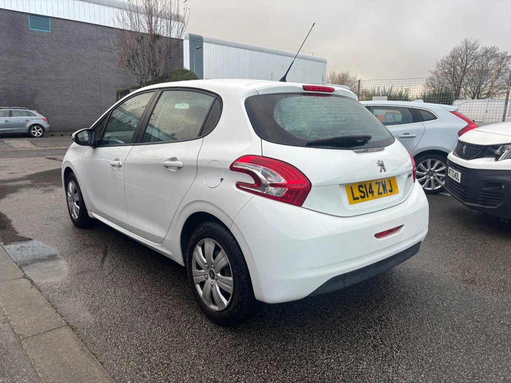 Used Peugeot 208 2014 for sale - 76698282: Photo 5