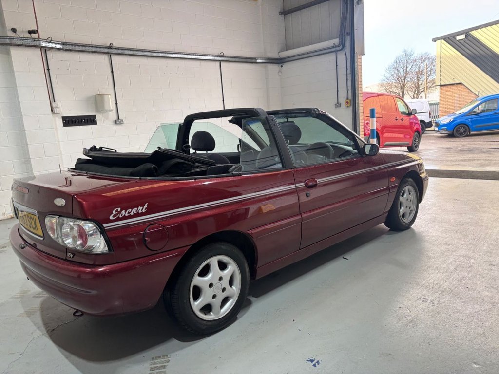 Used Ford Escort 1998 for sale - 76698317: Photo 10