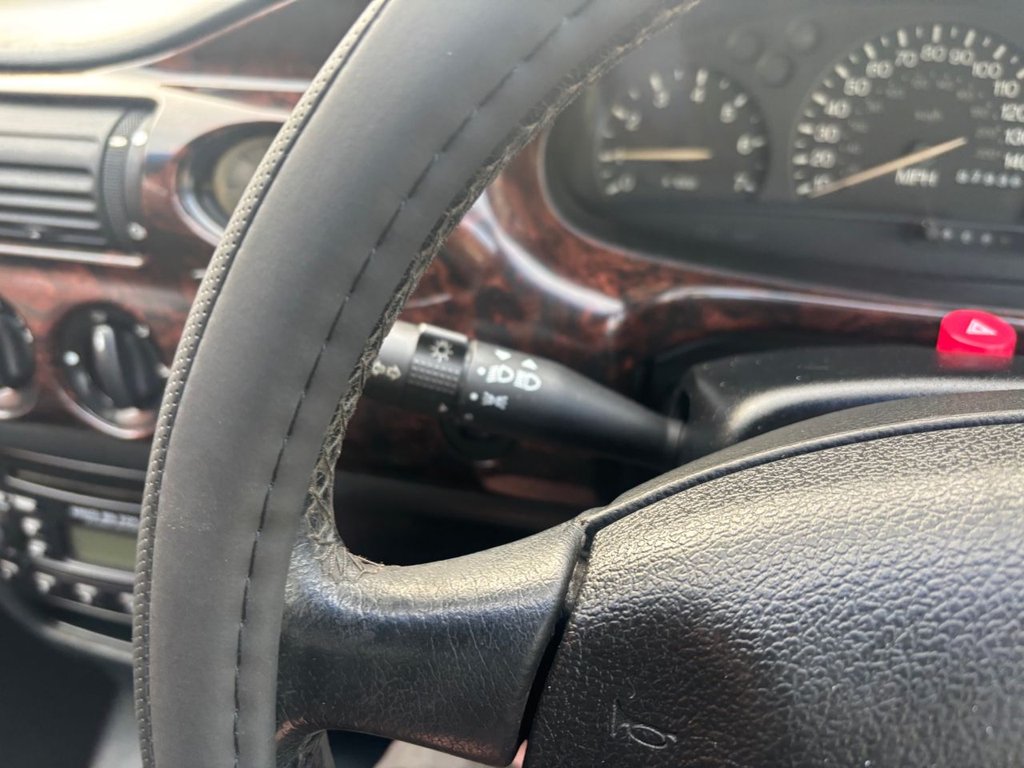 Used Ford Escort 1998 for sale - 76698317: Photo 15