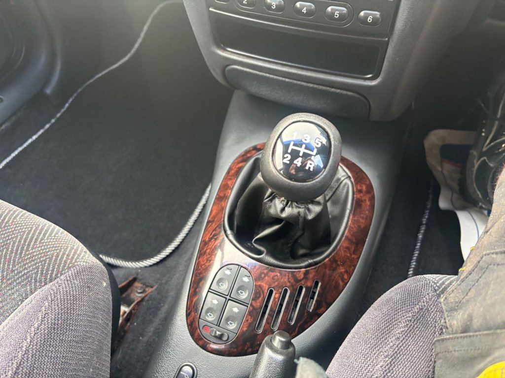 Used Ford Escort 1998 for sale - 76698317: Photo 18