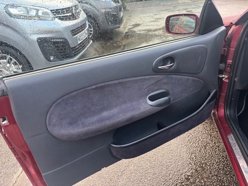 Used Ford Escort 1998 for sale - 76698317: Photo 20