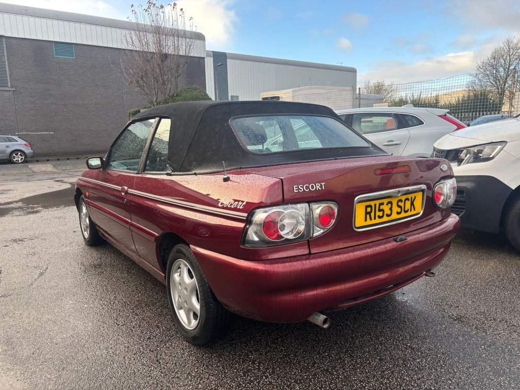Used Ford Escort 1998 for sale - 76698317: Photo 5