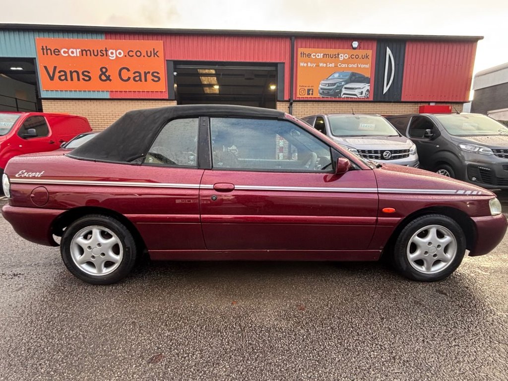 Used Ford Escort 1998 for sale - 76698317: Photo 8