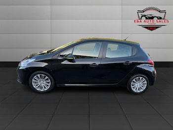 Used Peugeot 208 2015 for sale - 76784971: Photo