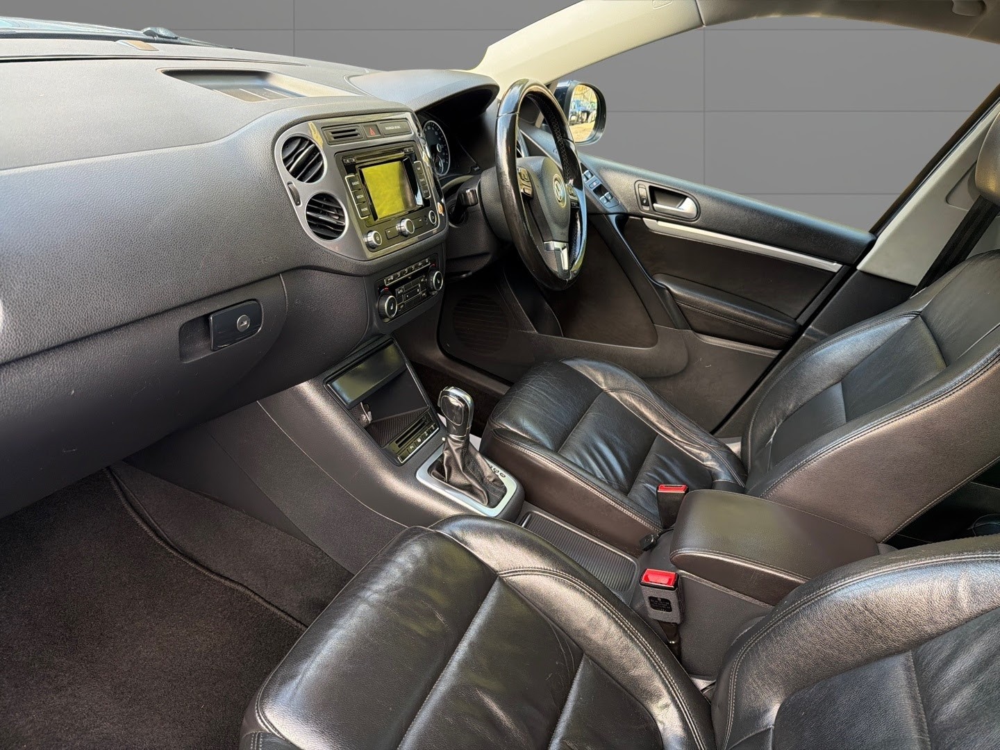 Used Volkswagen Tiguan 2014 for sale - 76799206: Photo 14