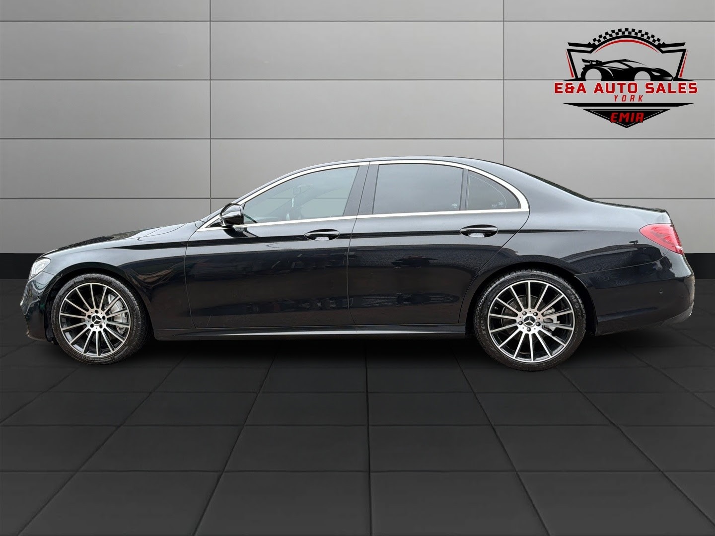 Used Mercedes-Benz E Class 2017 for sale - 77721177: Photo 4