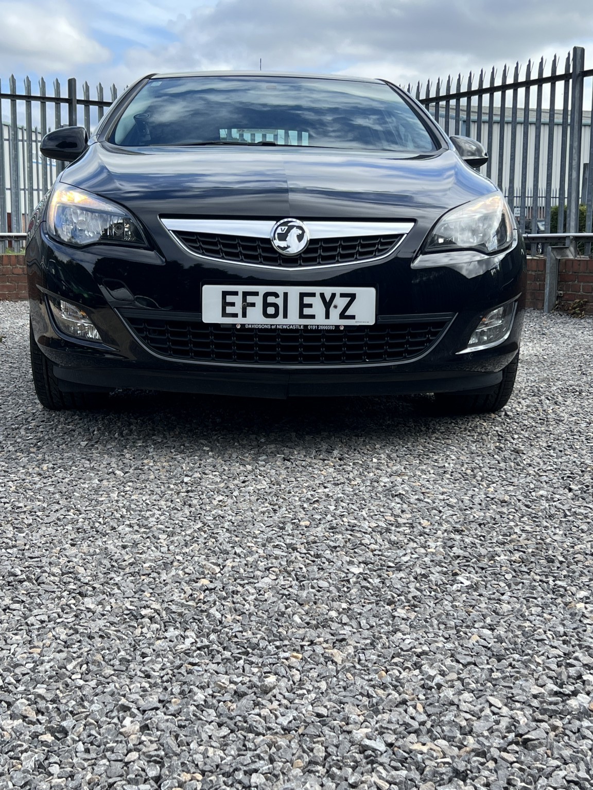 Used Vauxhall Astra 2011 for sale - 76536754: Photo 1