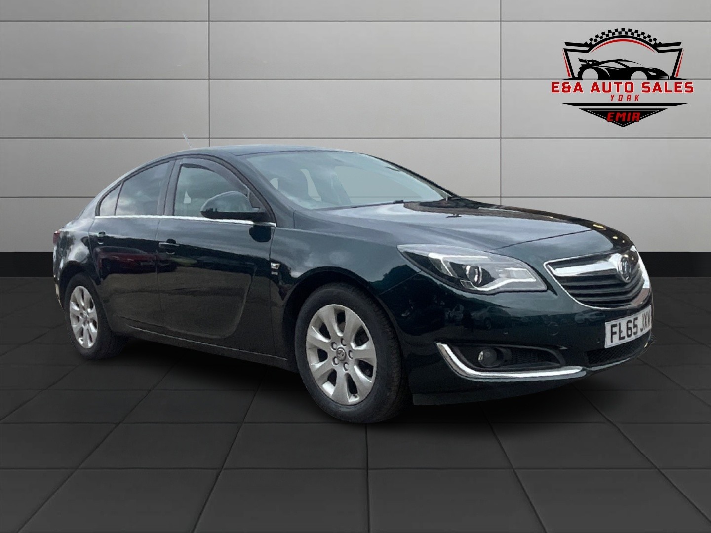 Used Vauxhall Insignia 2015 for sale - 77453424: Photo 1