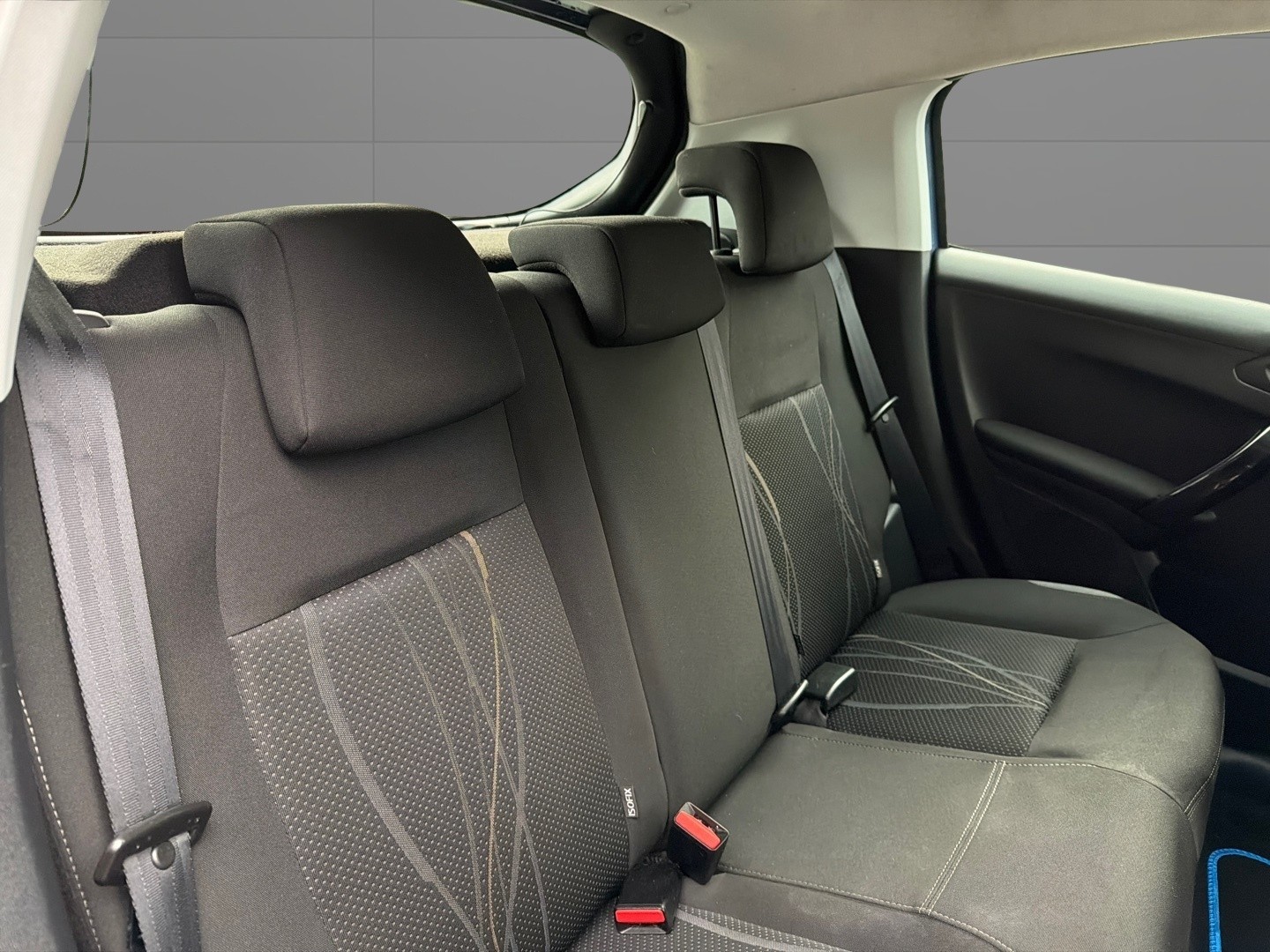 Used Peugeot 208 2014 for sale - 77277442: Photo 17