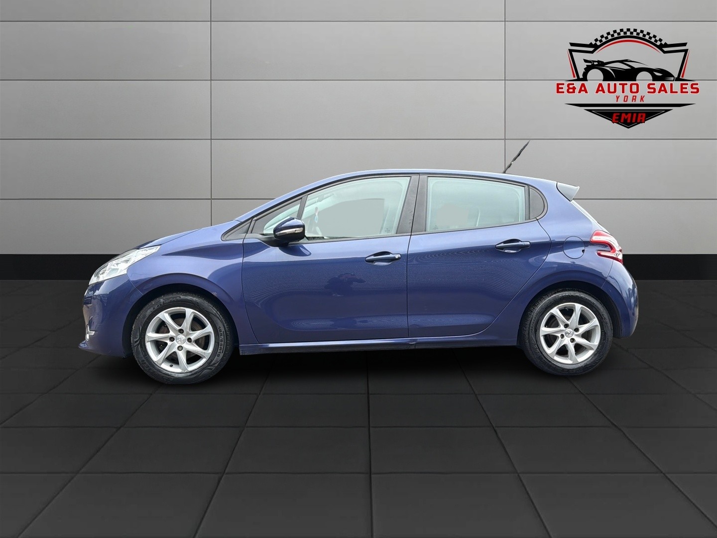 Used Peugeot 208 2014 for sale - 77277442: Photo 4