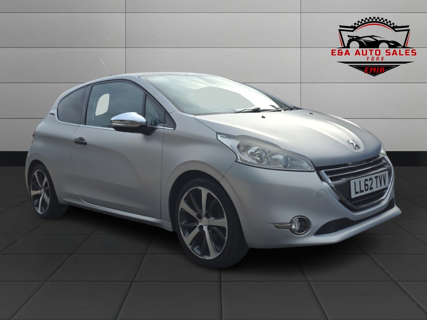 Used Peugeot 208 2012 for sale - 76455432: Photo 1