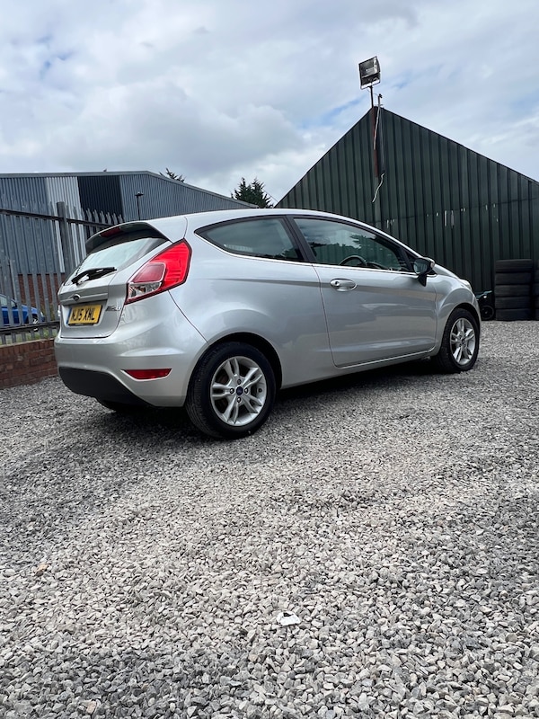 Used Ford Fiesta 2015 for sale - 75439527: Photo 1