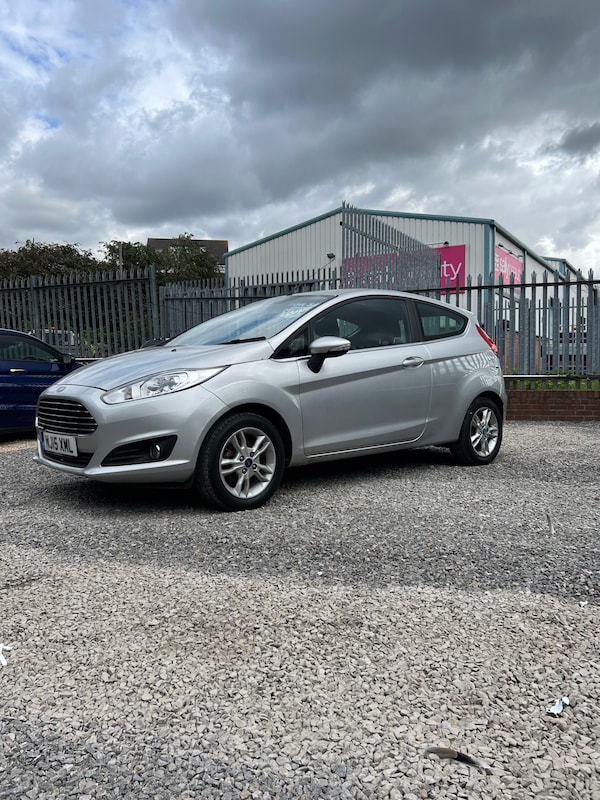 Used Ford Fiesta 2015 for sale - 75439527: Photo 3