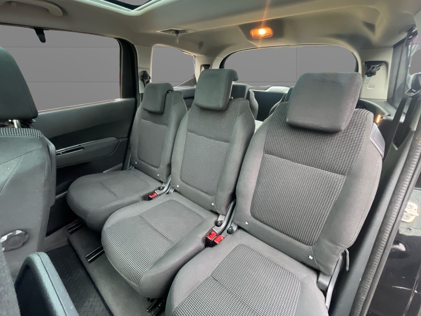 Used Peugeot 5008 2016 for sale - 76471243: Photo 15