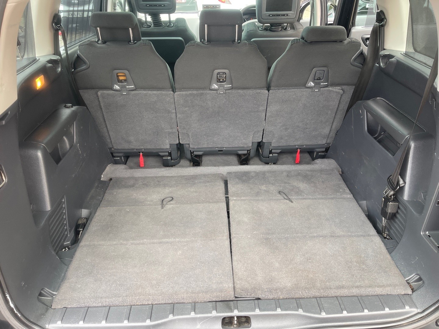 Used Peugeot 5008 2016 for sale - 76471243: Photo 25