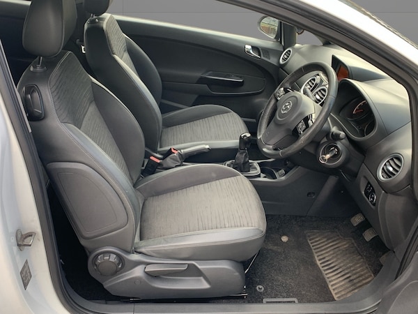 Used Vauxhall Corsa 2014 for sale - 76218810: Photo 11