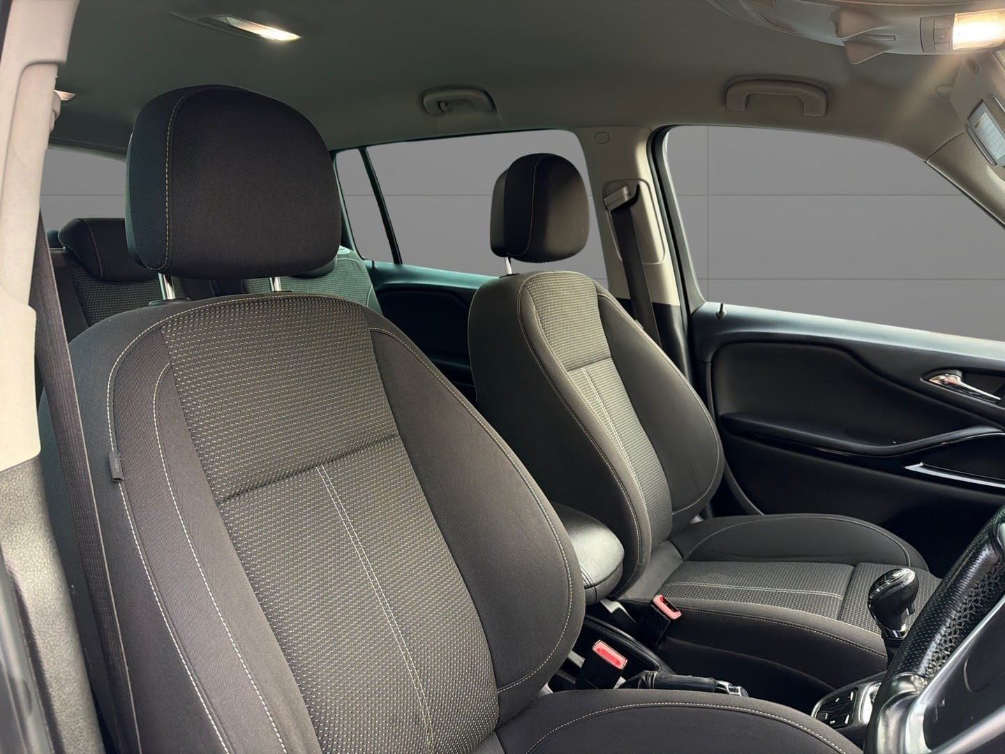 Used Vauxhall Zafira 2014 for sale - 77207530: Photo 10