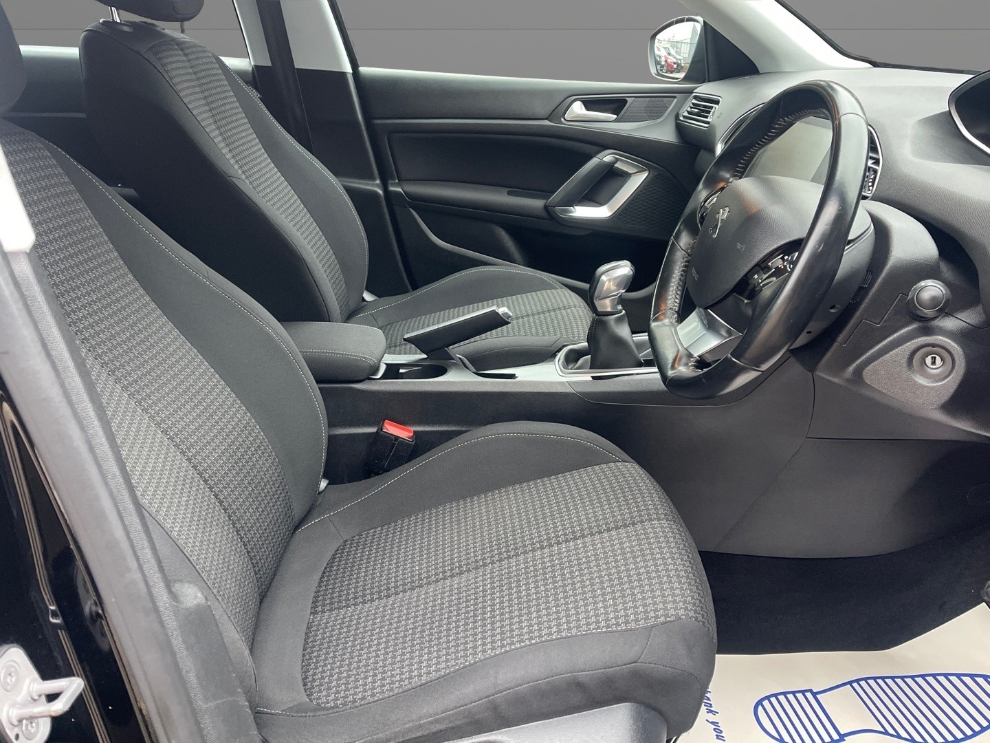 Used Peugeot 308 2018 for sale - 76455384: Photo 11