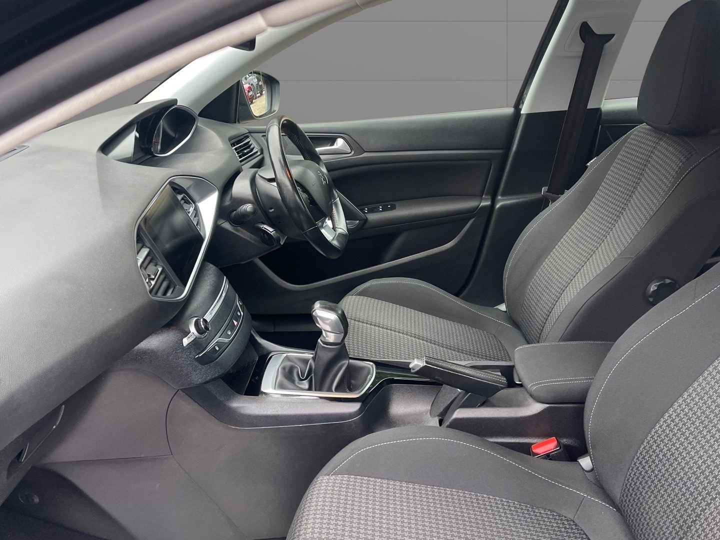 Used Peugeot 308 2018 for sale - 76455384: Photo 12