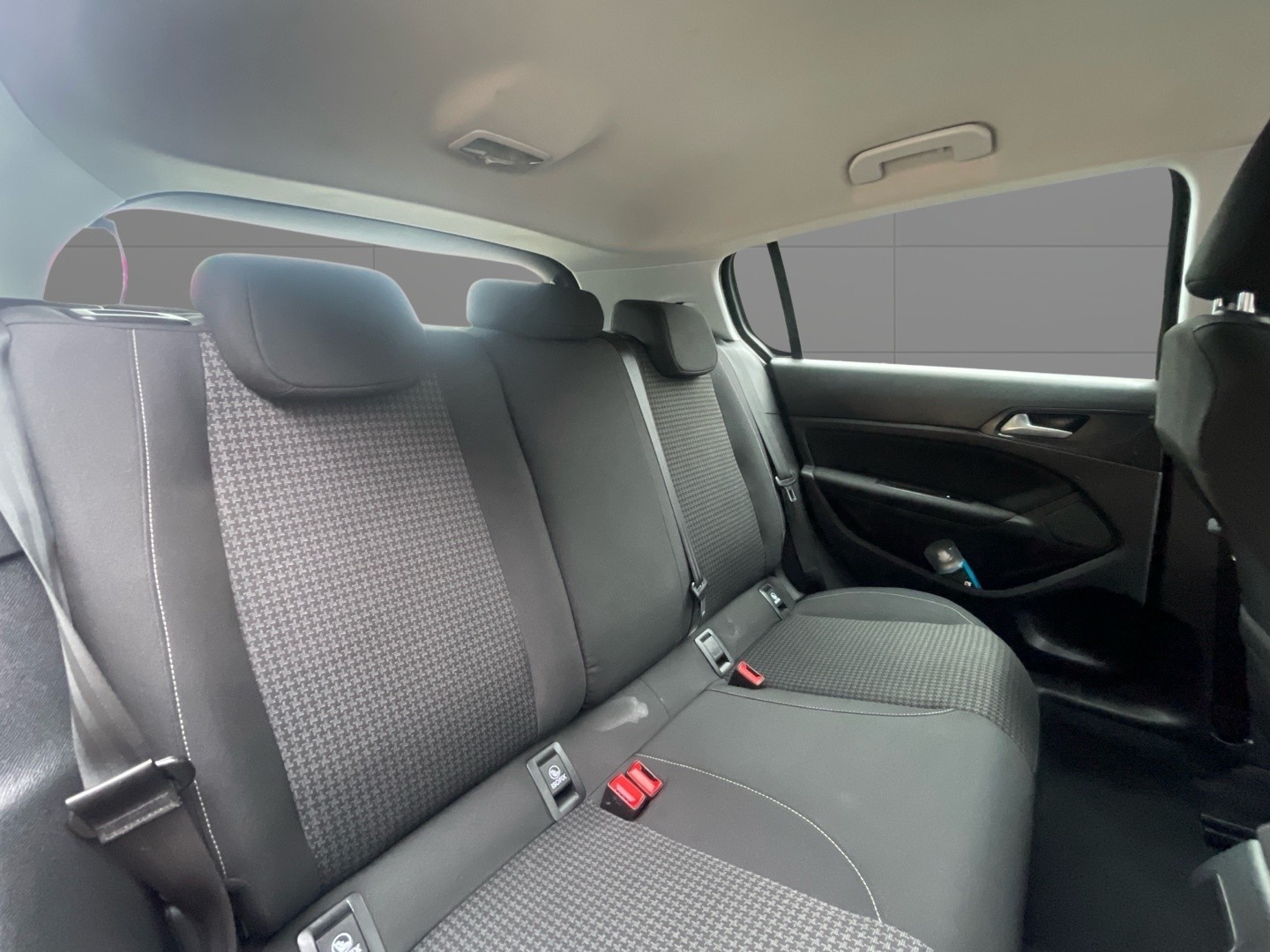 Used Peugeot 308 2018 for sale - 76455384: Photo 17