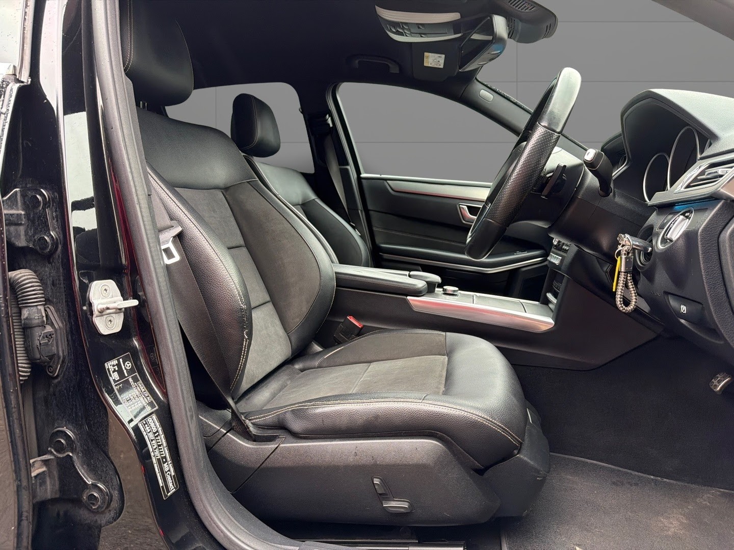 Used Mercedes-Benz E Class 2014 for sale - 77289140: Photo 11