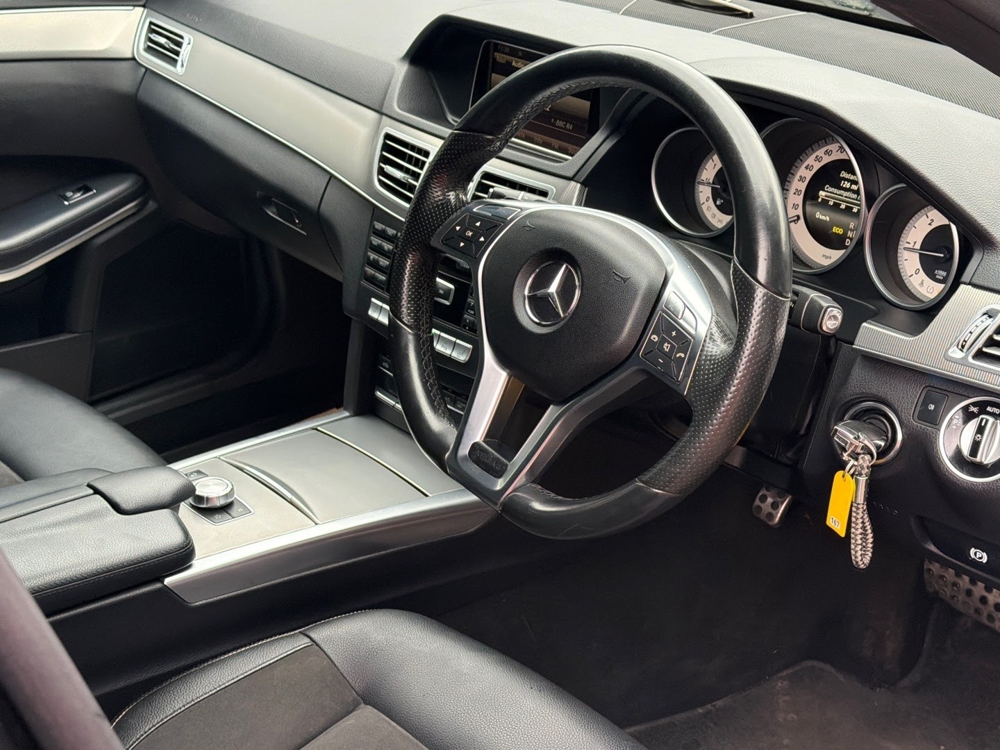 Used Mercedes-Benz E Class 2014 for sale - 77289140: Photo 9