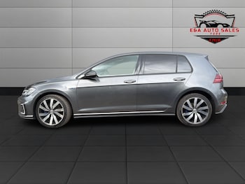 Used Volkswagen Golf 2018 for sale - 77643778: Photo