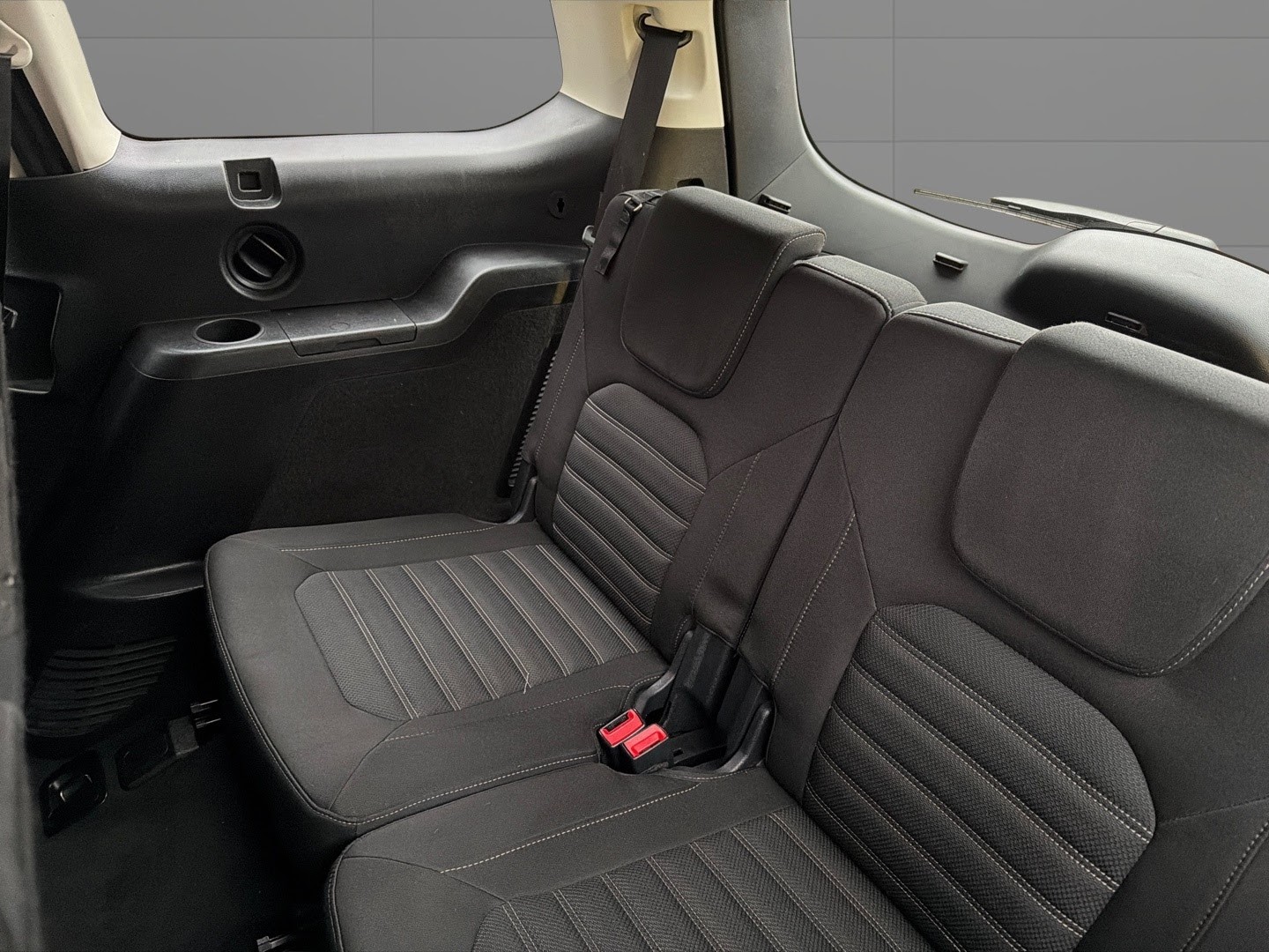 Used Ford Galaxy 2016 for sale - 77721264: Photo 17