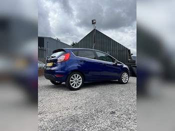 Used Ford Fiesta 2016 for sale - 76016750: Photo