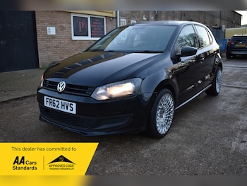 Used Volkswagen Polo 2013 for sale - 76910789: Photo