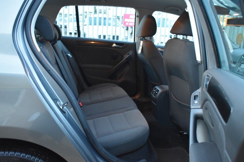 Used Volkswagen Golf 2010 for sale - 77121221: Photo 12