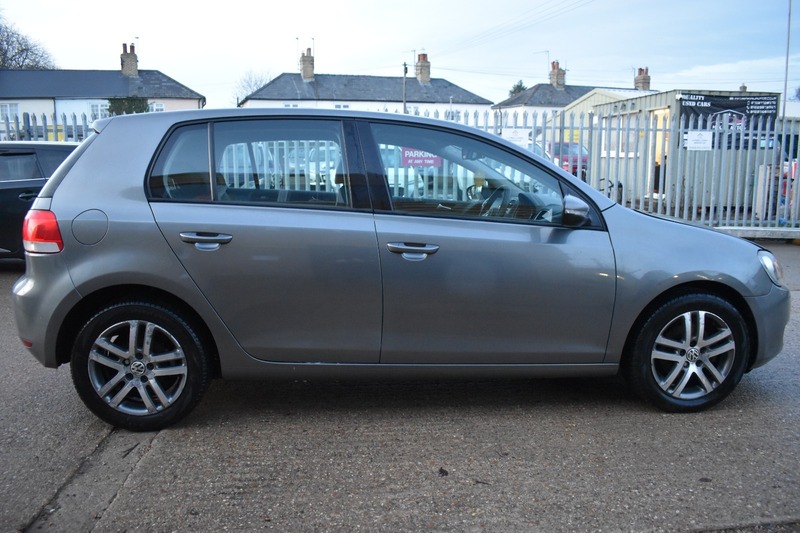 Used Volkswagen Golf 2010 for sale - 77121221: Photo 7