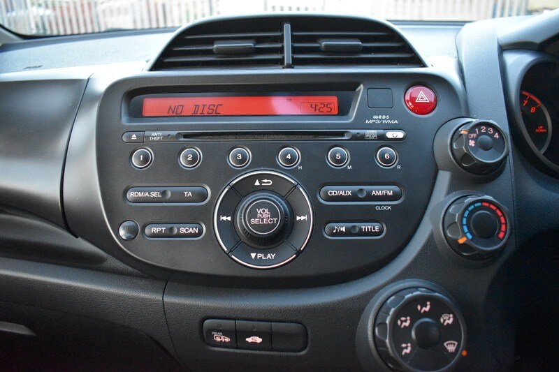 Used Honda Jazz 2014 for sale - 76019126: Photo 20