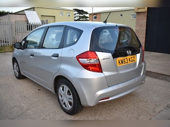 Used Honda Jazz 2014 for sale - 76019126: Photo