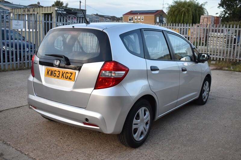 Used Honda Jazz 2014 for sale - 76019126: Photo 6