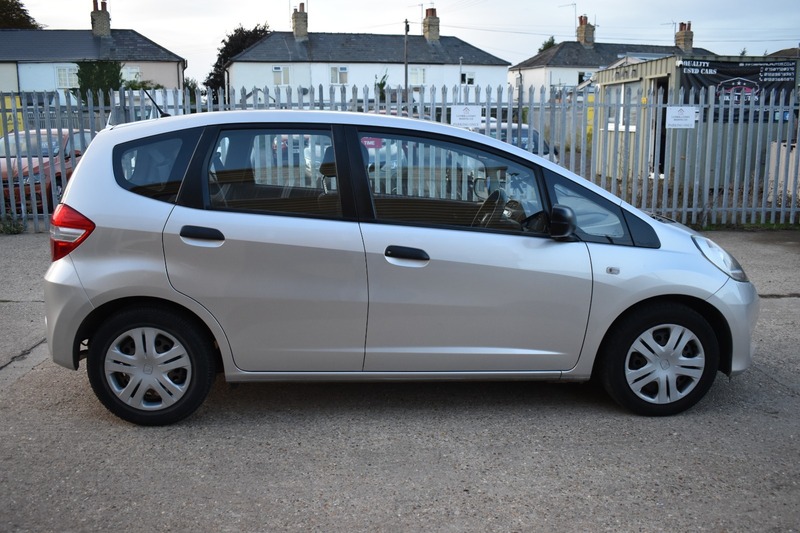 Used Honda Jazz 2014 for sale - 76019126: Photo 7
