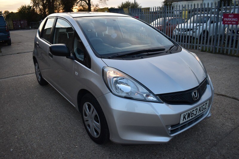 Used Honda Jazz 2014 for sale - 76019126: Photo 8