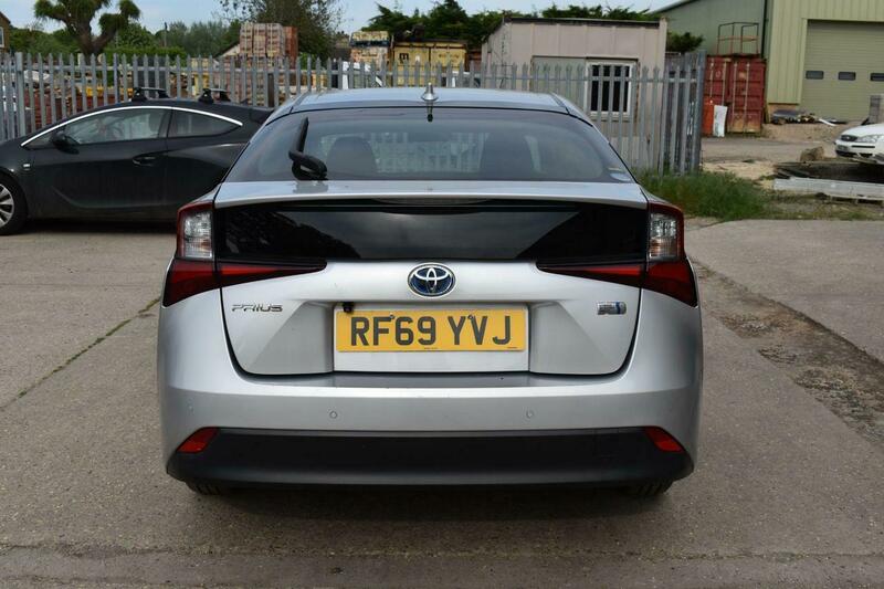 Used Toyota Prius 2024 for sale - 76618375: Photo 5