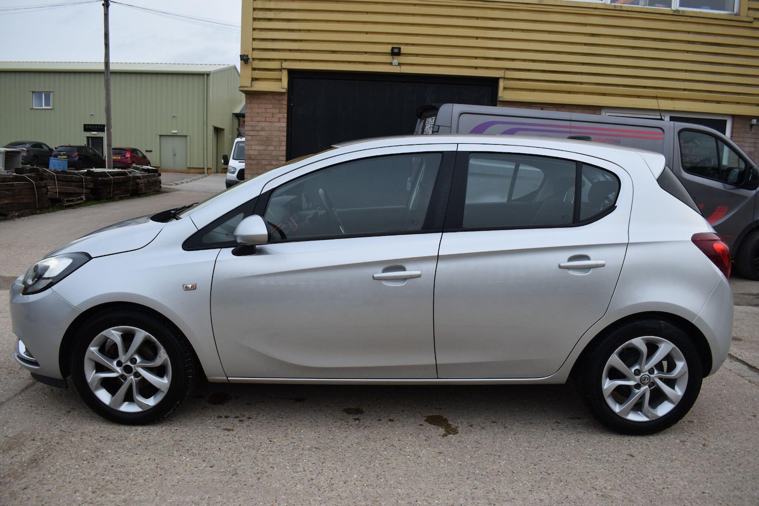 Used Vauxhall Corsa 2018 for sale - 77659996: Photo 2