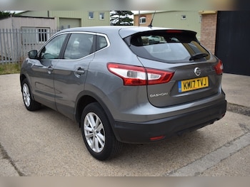 Used Nissan Qashqai 2017 for sale - 76093080: Photo