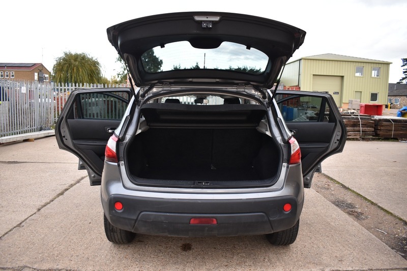 Used Nissan Qashqai 2013 for sale - 76618316: Photo 25