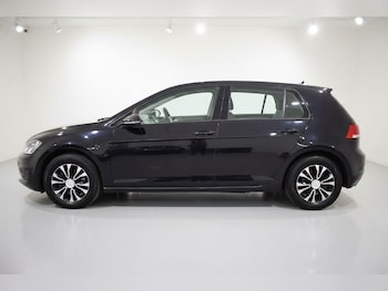 Used Volkswagen Golf 2015 for sale - 78492120: Photo