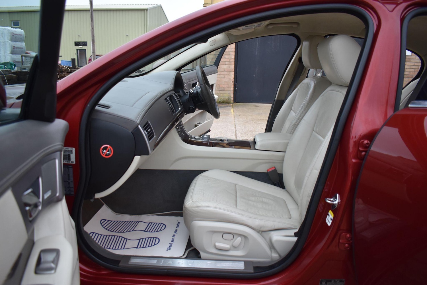 Used Jaguar XF 2011 for sale - 77793509: Photo 14